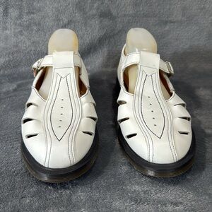 Dr. Martens Deirdre shoes
